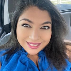 Meet your Posher, Lupe trish